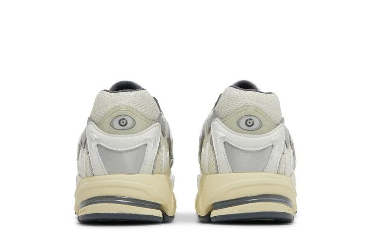 Кроссовки Bad Bunny x adidas Response CL 'Cream White'