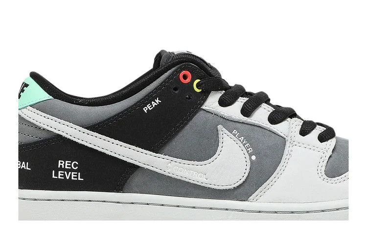 Кроссовки Nike Dunk Low SB 'Camcorder'