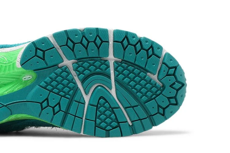 Кроссовки Salehe Bembury x New Balance 2002R 'Water Be The Guide'