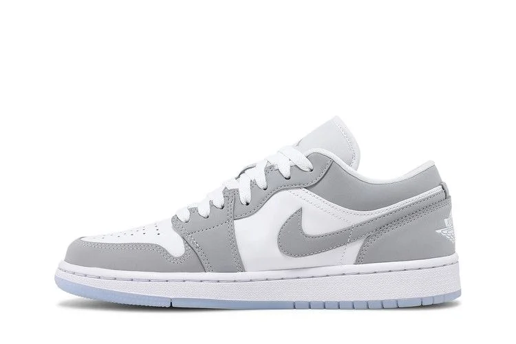 Кроссовки Wmns Air Jordan 1 Low 'White Wolf Grey'