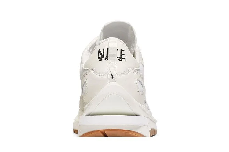 Кроссовки sacai x Nike VaporWaffle 'Sail Gum'