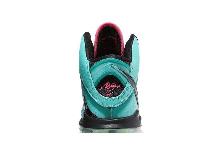 Кроссовки Nike LeBron 8 Retro 'South Beach' 2021