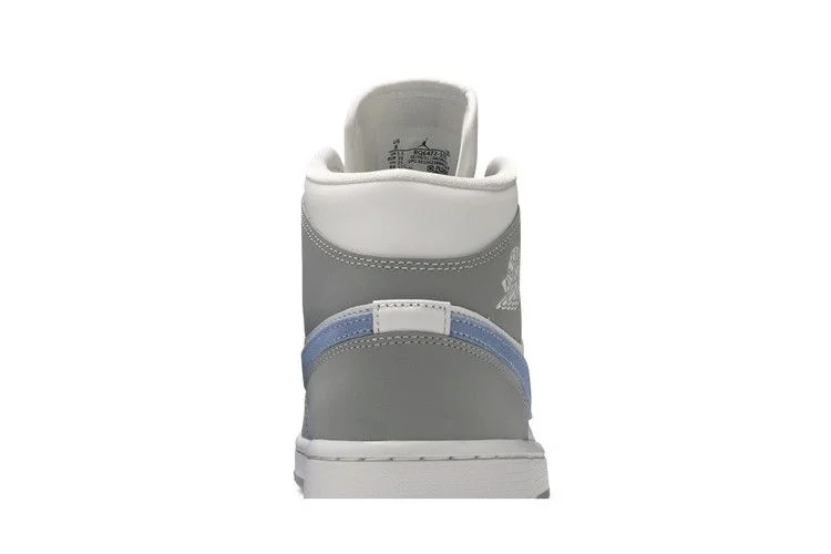 Кроссовки Wmns Air Jordan 1 Mid 'Wolf Grey Aluminum'