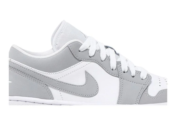 Кроссовки Wmns Air Jordan 1 Low 'White Wolf Grey'