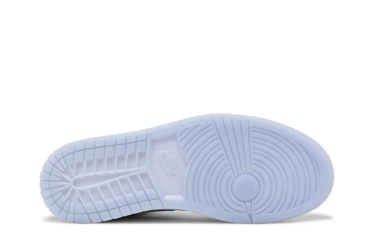 Кроссовки Wmns Air Jordan 1 Low 'White Wolf Grey'