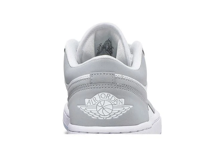 Кроссовки Wmns Air Jordan 1 Low 'White Wolf Grey'