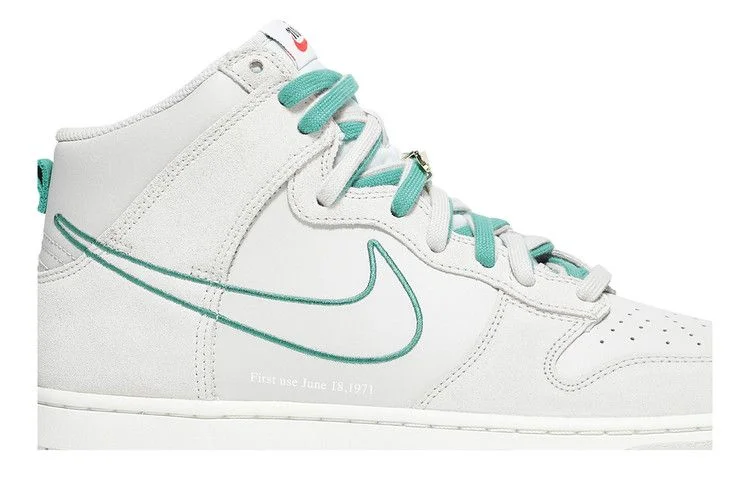 Кроссовки Nike Dunk High SE GS 'First Use Pack - Green Noise'