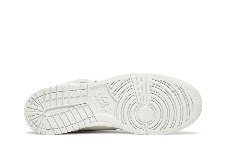 Кроссовки Nike Dunk High SE GS 'First Use Pack - Green Noise'