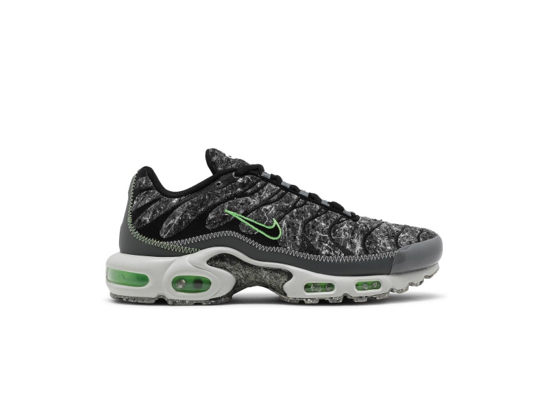 nike-air-max-plus-essential-crater-electric-green