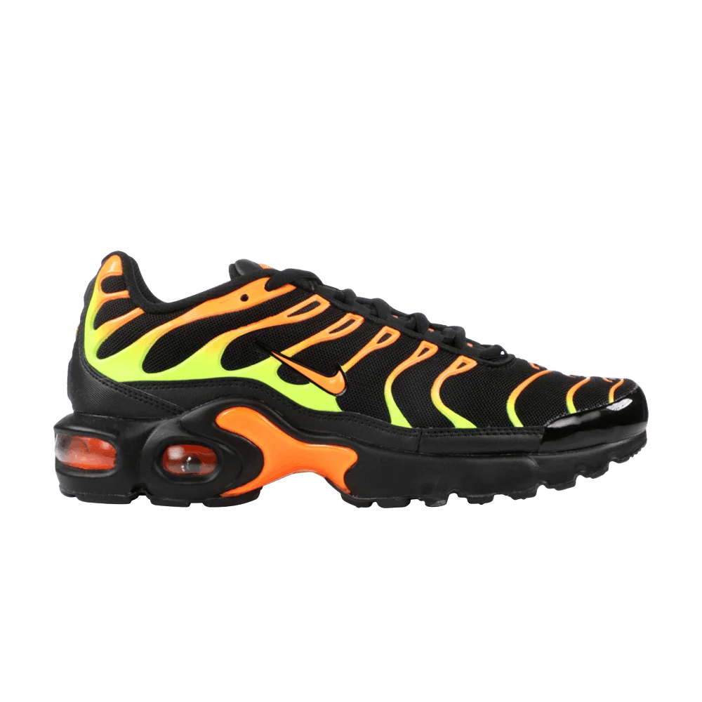 Кроссовки Nike Air Max Plus GS 'Black Volt Total Orange'