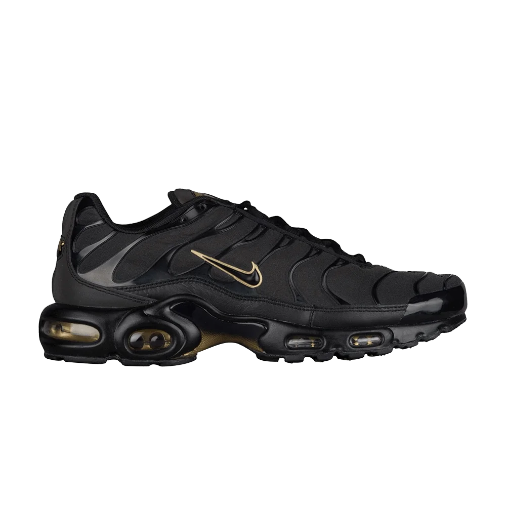 Кроссовки Nike Air Max Plus TN 'Black Metallic Gold'