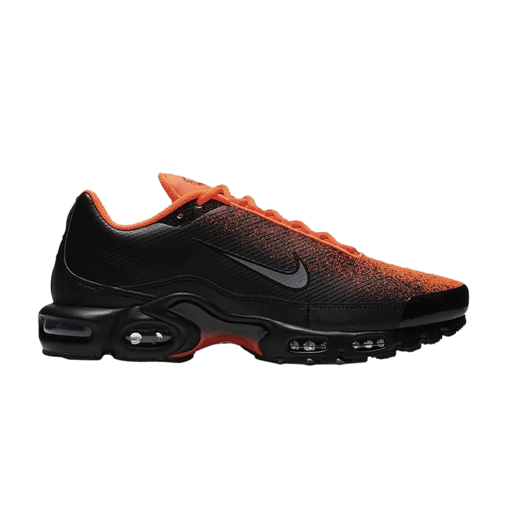 Кроссовки Nike Air Max Plus TN SE 'Black Crimson'