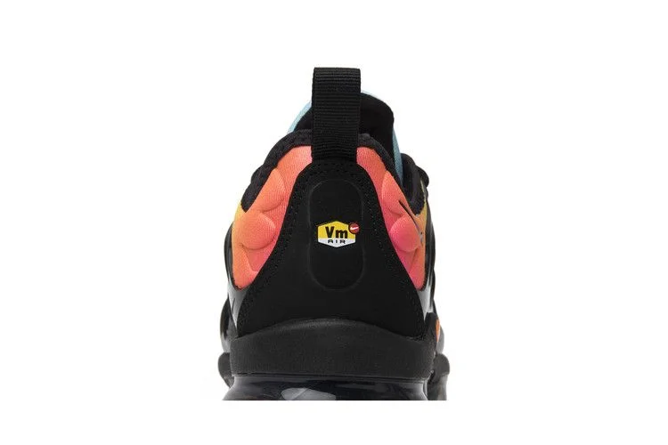 Кроссовки Nike Wmns Air VaporMax Plus 'Tropical Sunset'