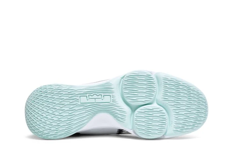 Кроссовки Nike LeBron Witness 5 'Pure Platinum Light Dew'