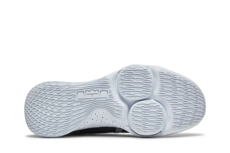 Кроссовки Nike LeBron Witness 5 'Black Metallic Silver'
