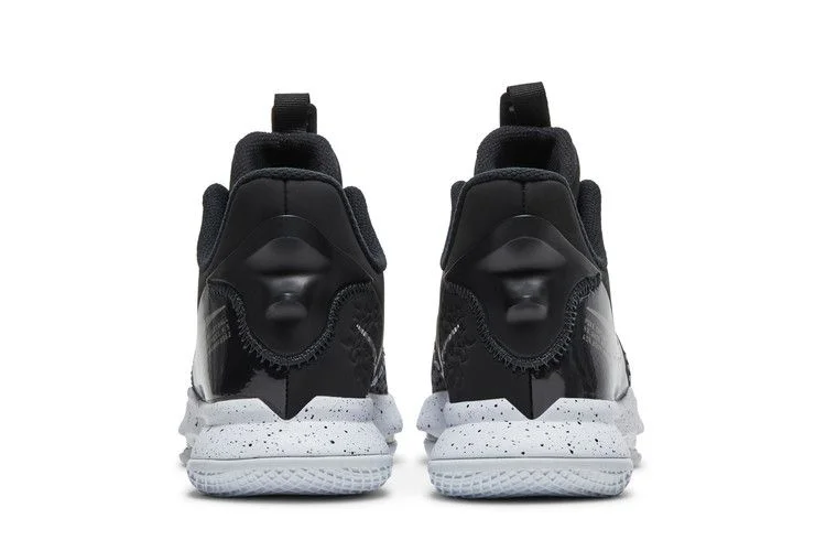 Кроссовки Nike LeBron Witness 5 'Black Metallic Silver'