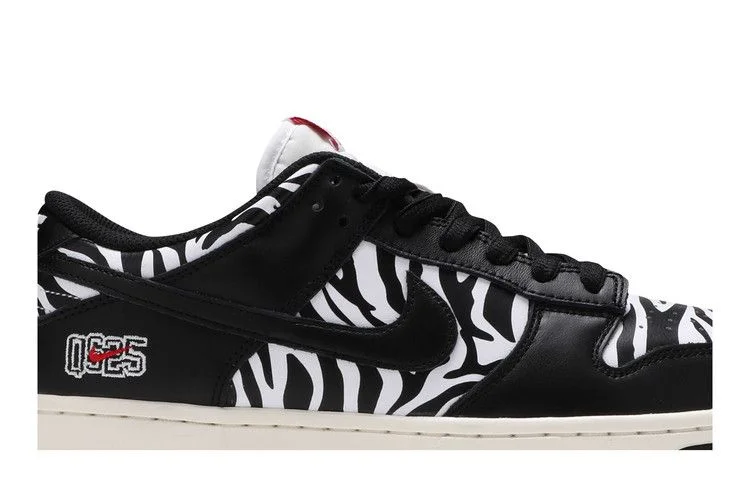 Кроссовки Quartersnacks x Nike Dunk Low SB 'Little Debbie’s Zebra Cakes'