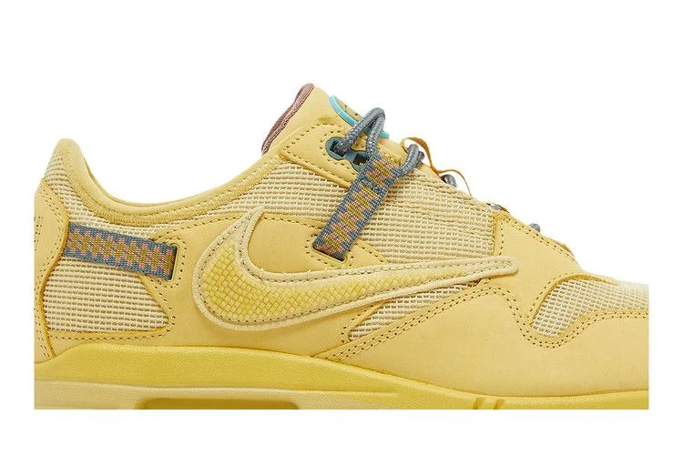 Кроссовки Travis Scott x Nike Air Max 1 'Saturn Gold'