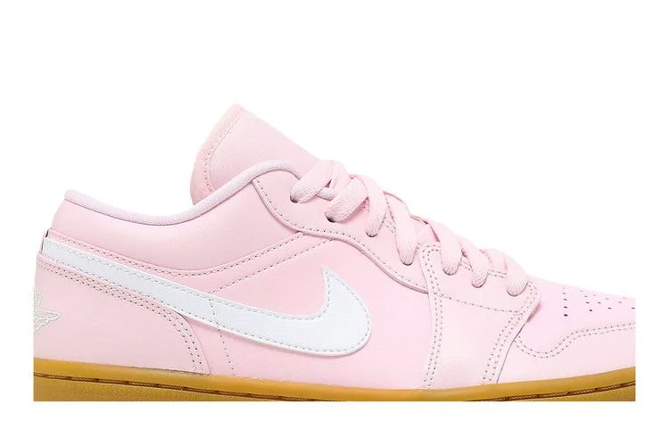 Кроссовки Wmns Air Jordan 1 Low 'Arctic Pink Gum'