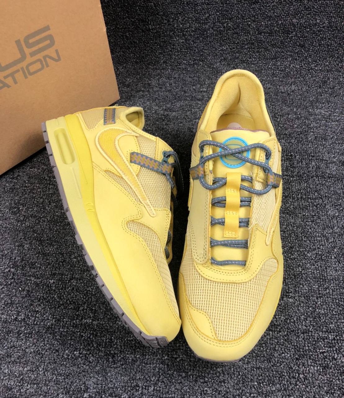 Travis Scott x Nike Air Max 1 Saturn Gold DO9392 700