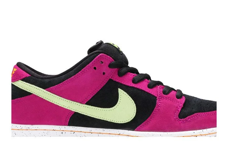 Кроссовки Nike Dunk Low Pro SB 'Red Plum'