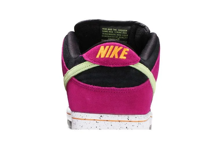 Кроссовки Nike Dunk Low Pro SB 'Red Plum'