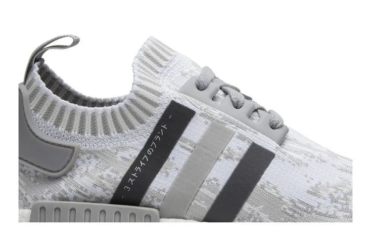 Кроссовки Adidas Wmns NMD_R1 Primeknit 'Grey Glitch Camo'
