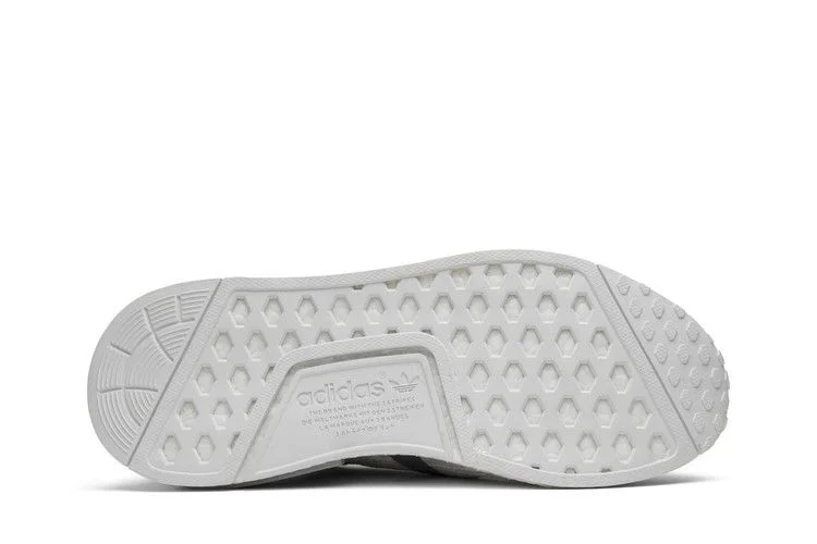 Кроссовки Adidas Wmns NMD_R1 Primeknit 'Grey Glitch Camo'