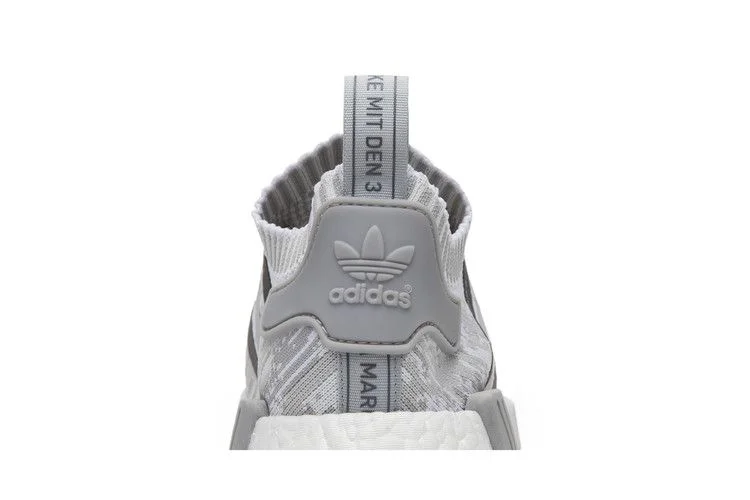 Кроссовки Adidas Wmns NMD_R1 Primeknit 'Grey Glitch Camo'