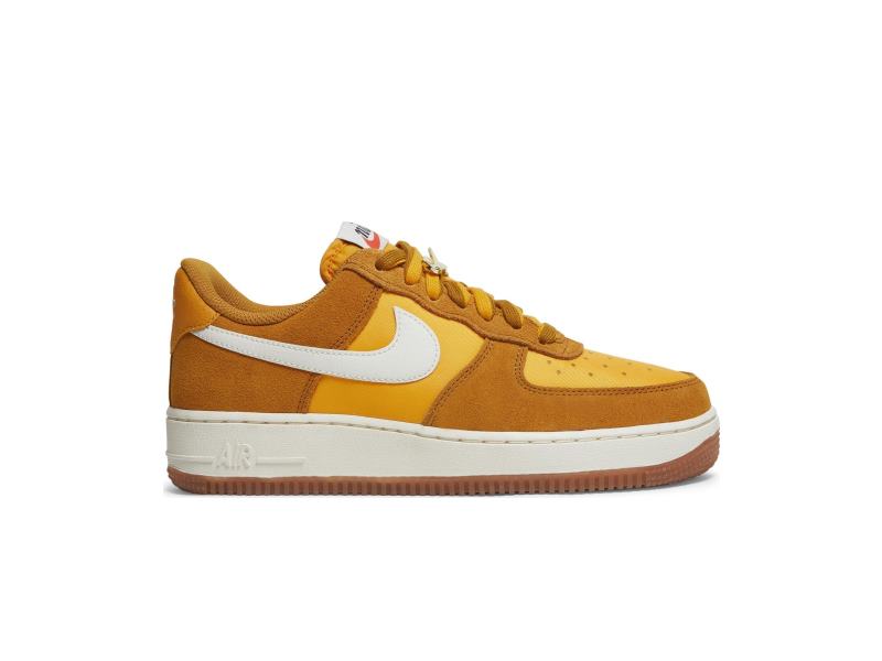 Wmns Nike Air Force 1 07 SE First Use University Gold Gum