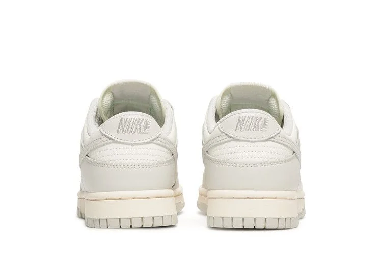 Кроссовки Nike Wmns Dunk Low 'Light Bone'