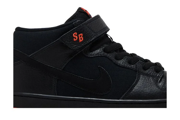 Кроссовки Nike Dunk Mid Pro SB 'Halloween'