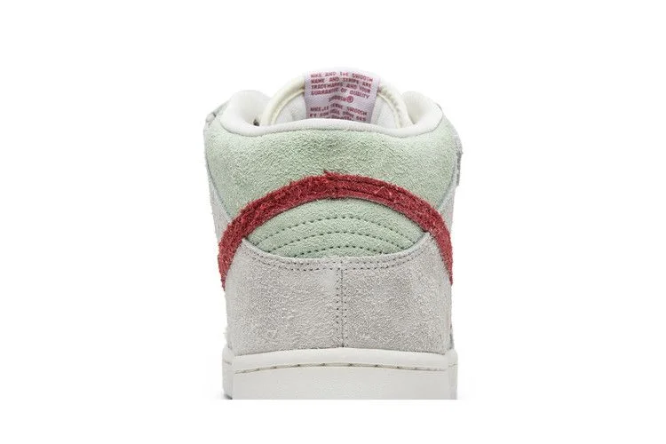 Кроссовки Nike SB Dunk Mid 'White Widow'