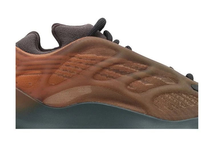 Кроссовки adidas Yeezy 700 V3 'Copper Fade'