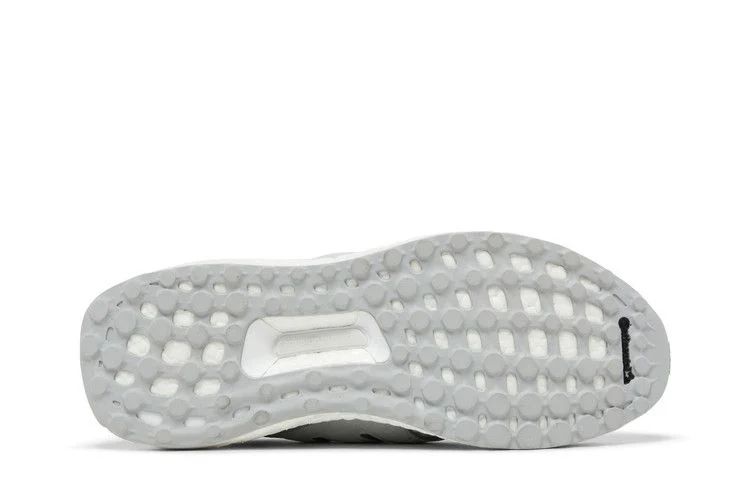 Кроссовки Reigning Champ x adidas Wmns UltraBoost 3.0 'Clear Grey'