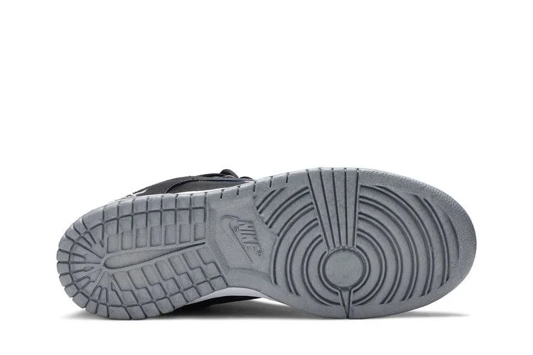 Кроссовки Supreme x Nike Dunk SB Low QS 'Metallic Silver'
