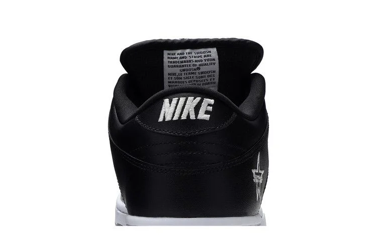 Кроссовки Supreme x Nike Dunk SB Low QS 'Metallic Silver'