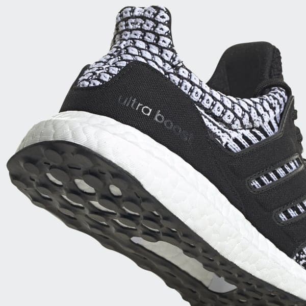 Кроссовки Wmns adidas UltraBoost 5.0 DNA Black White