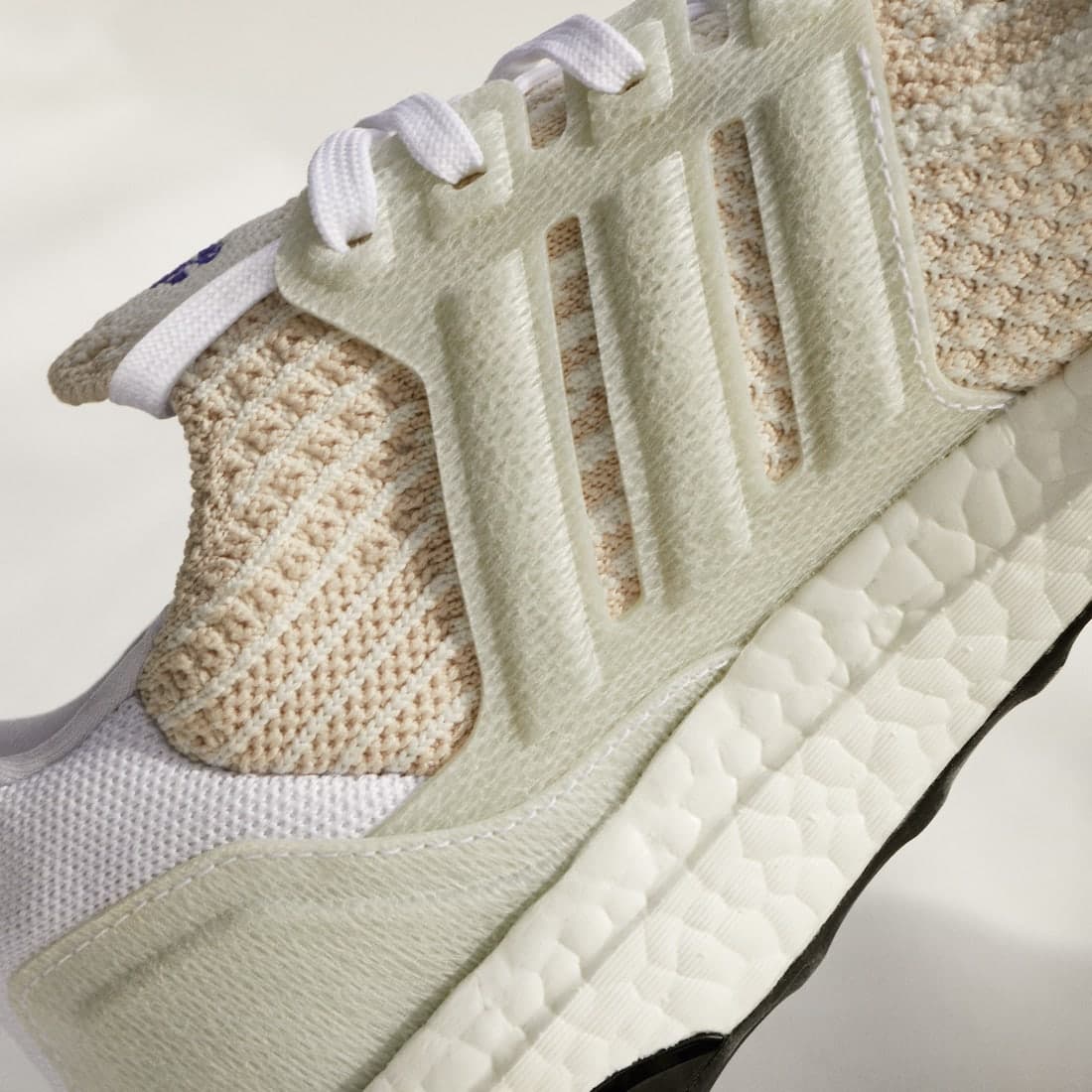 Кроссовки Wmns adidas UltraBoost 6.0 Halo Ivory