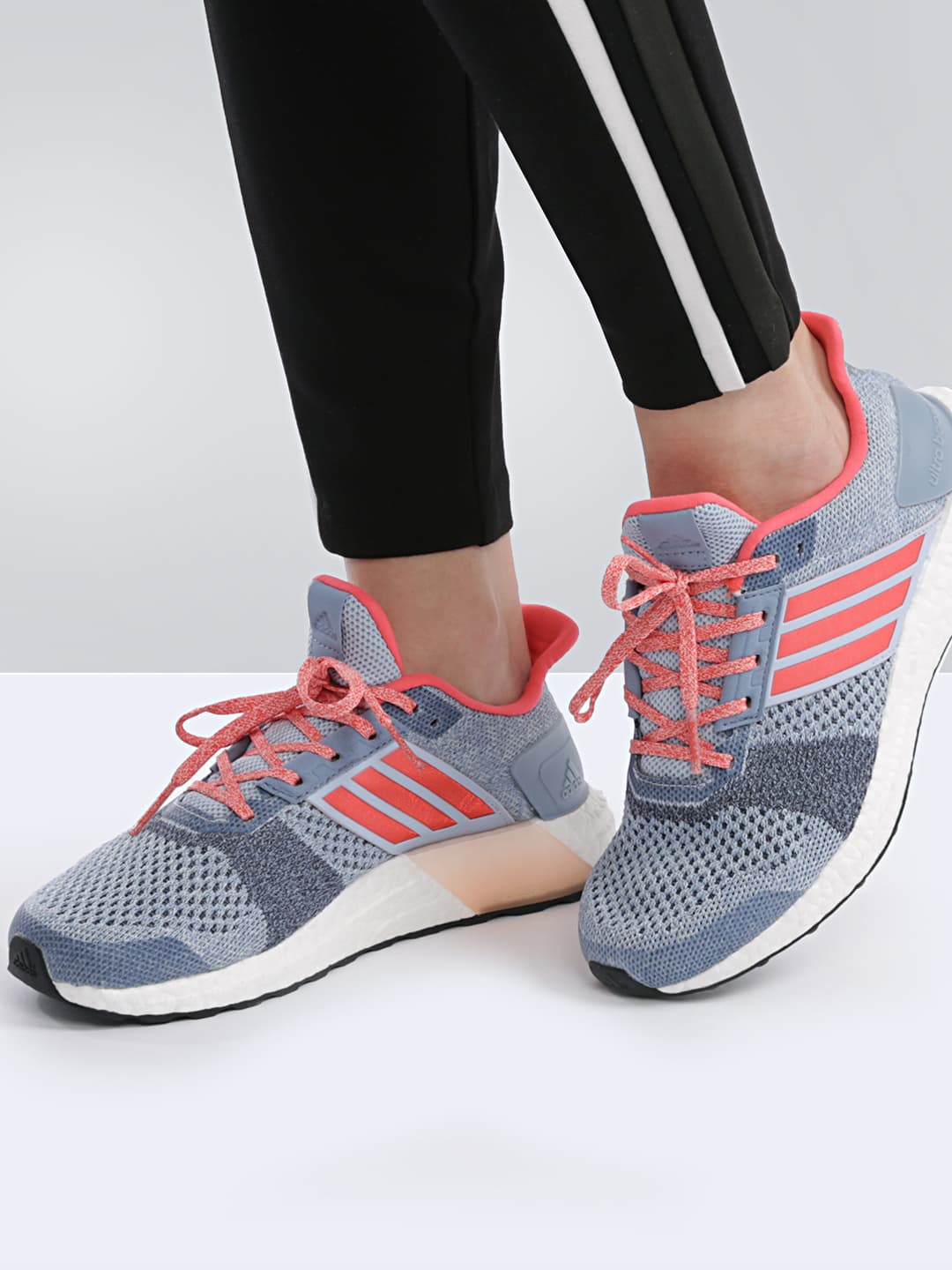 Кроссовки Wmns adidas UltraBoost Blue Haze Coral