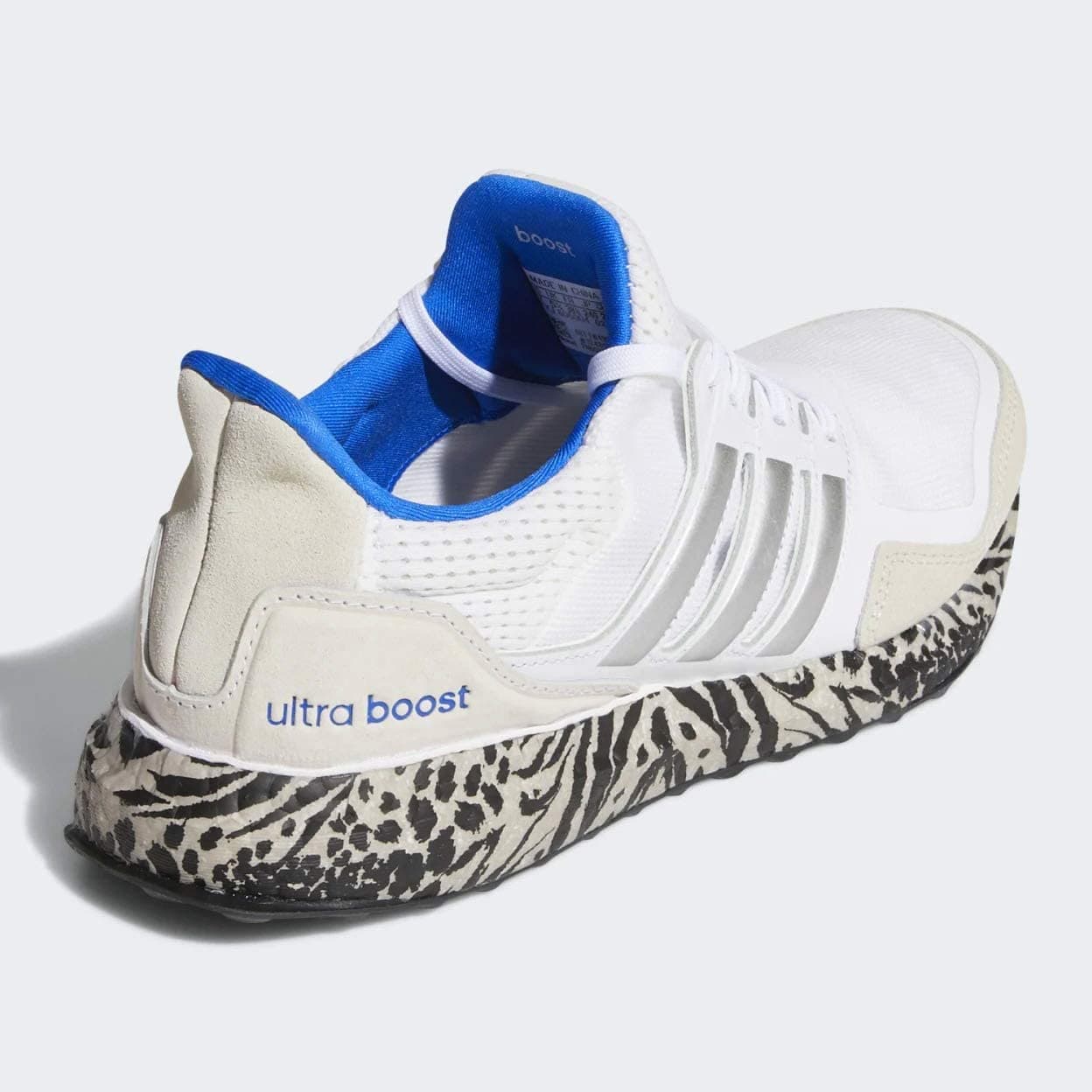 Кроссовки Wmns adidas UltraBoost DNA Animalistic Print