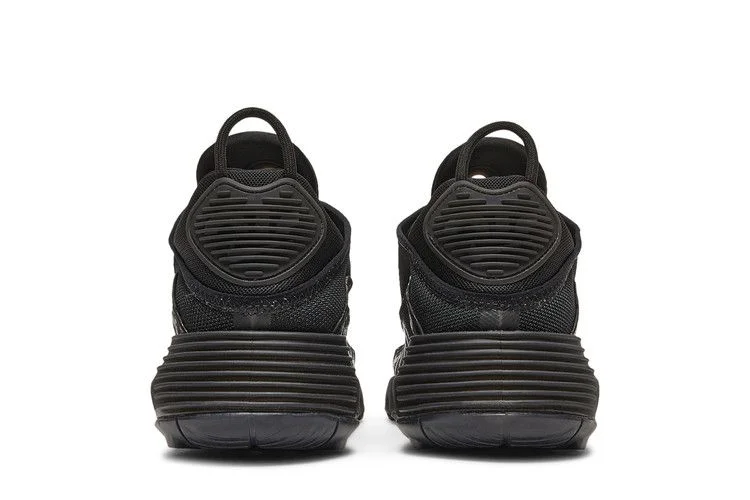 Кроссовки Nike Air Max 2090 'Black Metallic Gold'