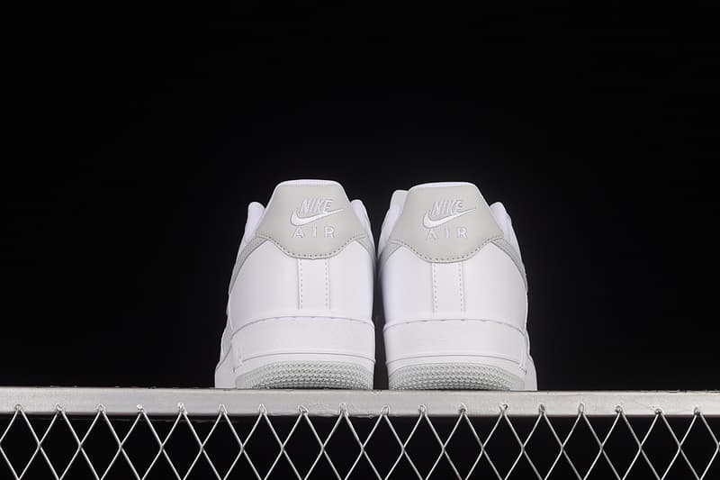 Кроссовки Nike Air Force 1 ’07 White Pure Platinum