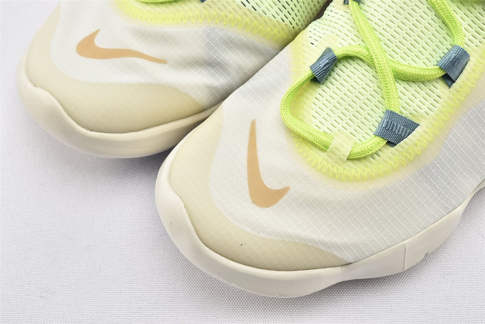 Кроссовки Wmns Nike Free RN 5.0 2020 Pale Ivory Shimmer Sail