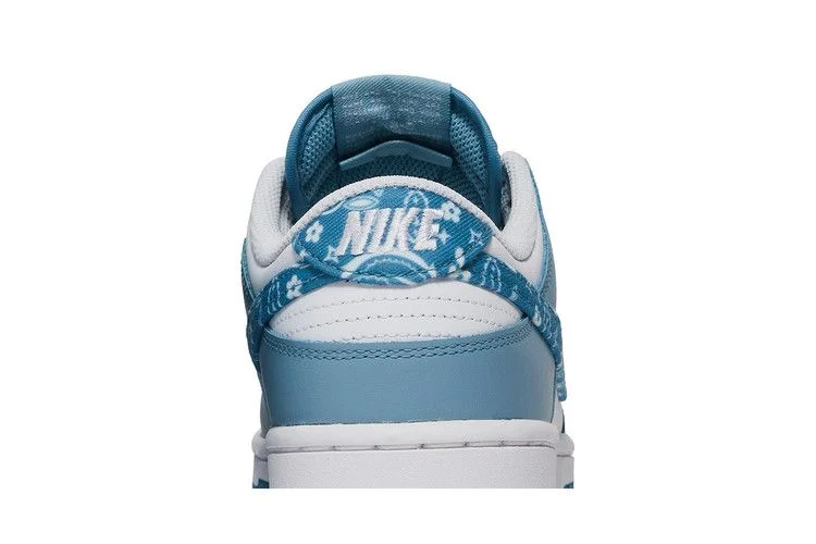 Кроссовки Nike Wmns Dunk Low 'Blue Paisley'