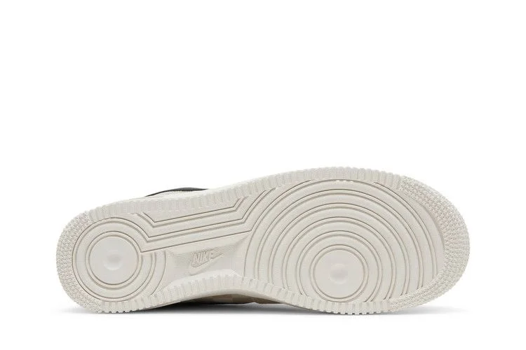 Кроссовки LeBron James x Nike Air Force 1 'Strive For Greatness'