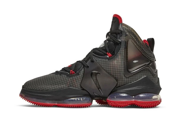 Кроссовки Nike LeBron 19 EP 'Bred'