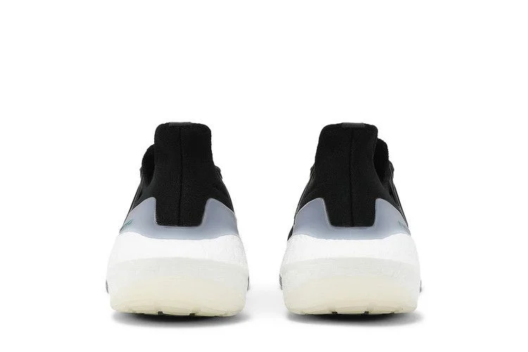 Кроссовки Adidas UltraBoost 21 'Black Sub Green'