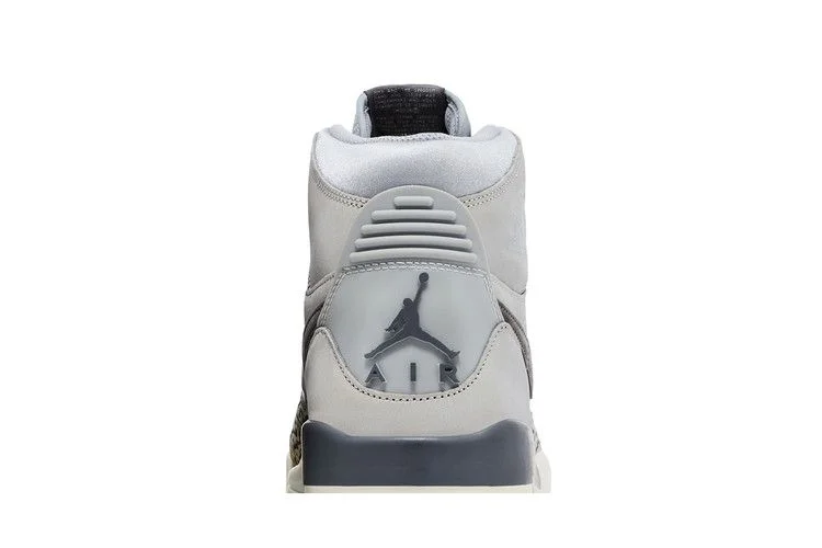 Кроссовки Air Jordan Legacy 312 'Wolf Grey'
