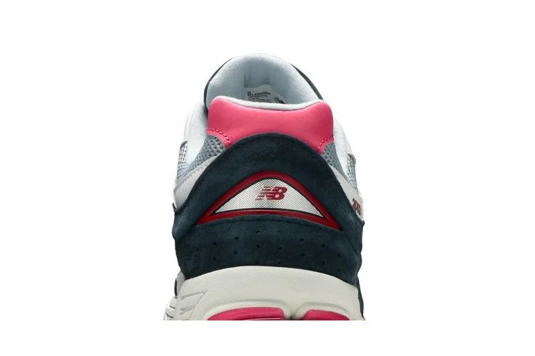 Krossovki-New-Balance-2002-Petrol-Exuberant-Pink-6
